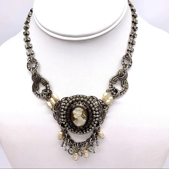 Sorrelli Vintage Cameo Crystal Pearl Collar Necklace - Picture 2 of 5
